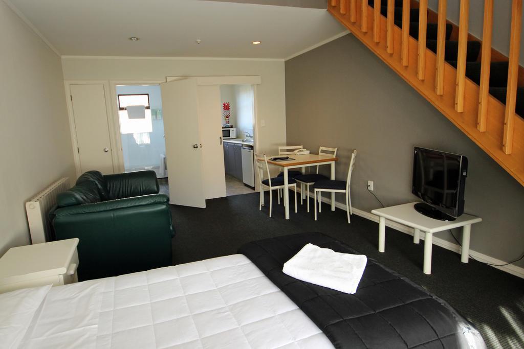 Champers Motor Inn Lower Hutt Δωμάτιο φωτογραφία