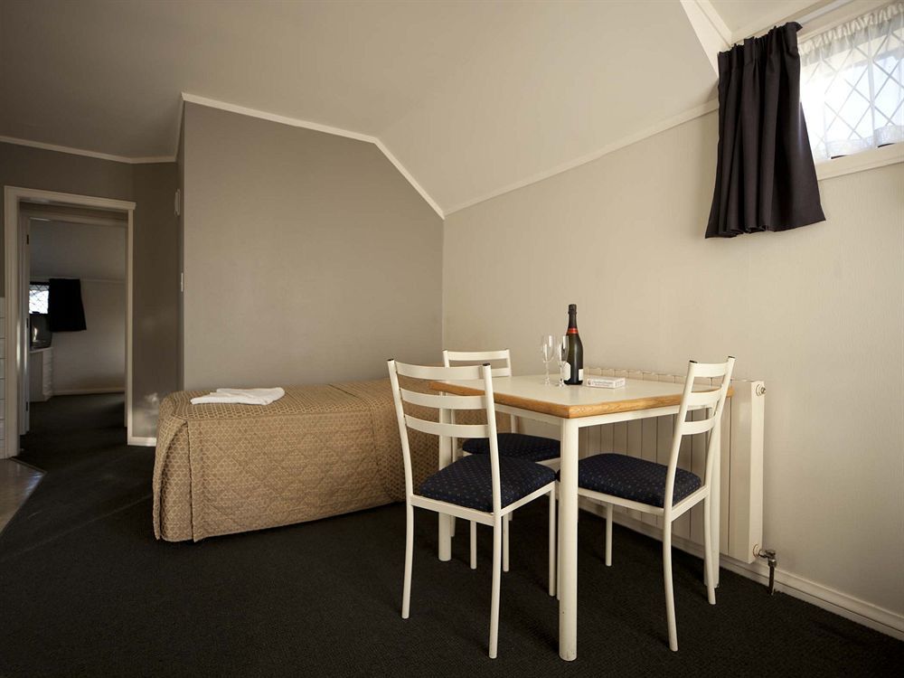 Champers Motor Inn Lower Hutt Εξωτερικό φωτογραφία