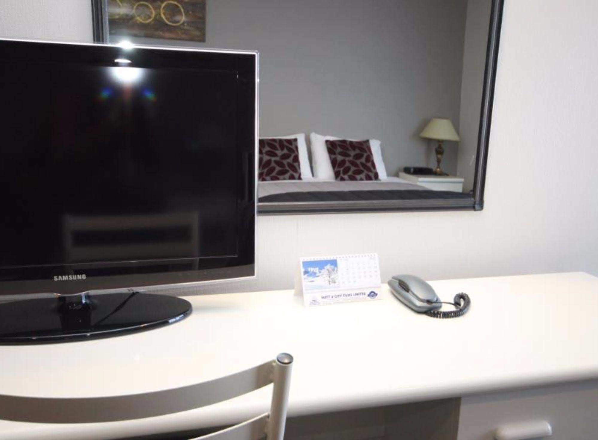Champers Motor Inn Lower Hutt Εξωτερικό φωτογραφία