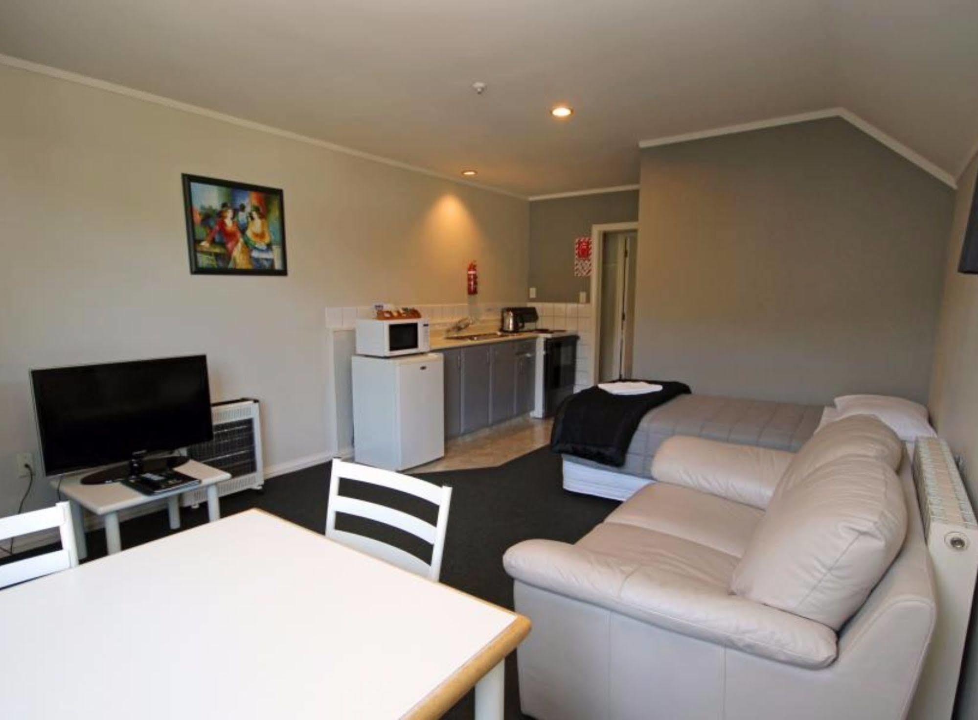 Champers Motor Inn Lower Hutt Εξωτερικό φωτογραφία
